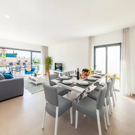 Villa In Albufeira Near Sea Beach Villa *