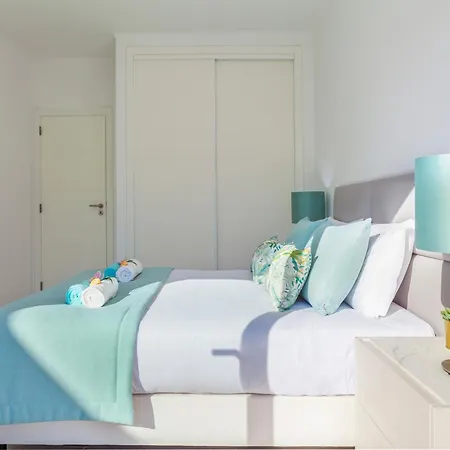 Villa In Albufeira Near Sea Beach * Albufeira